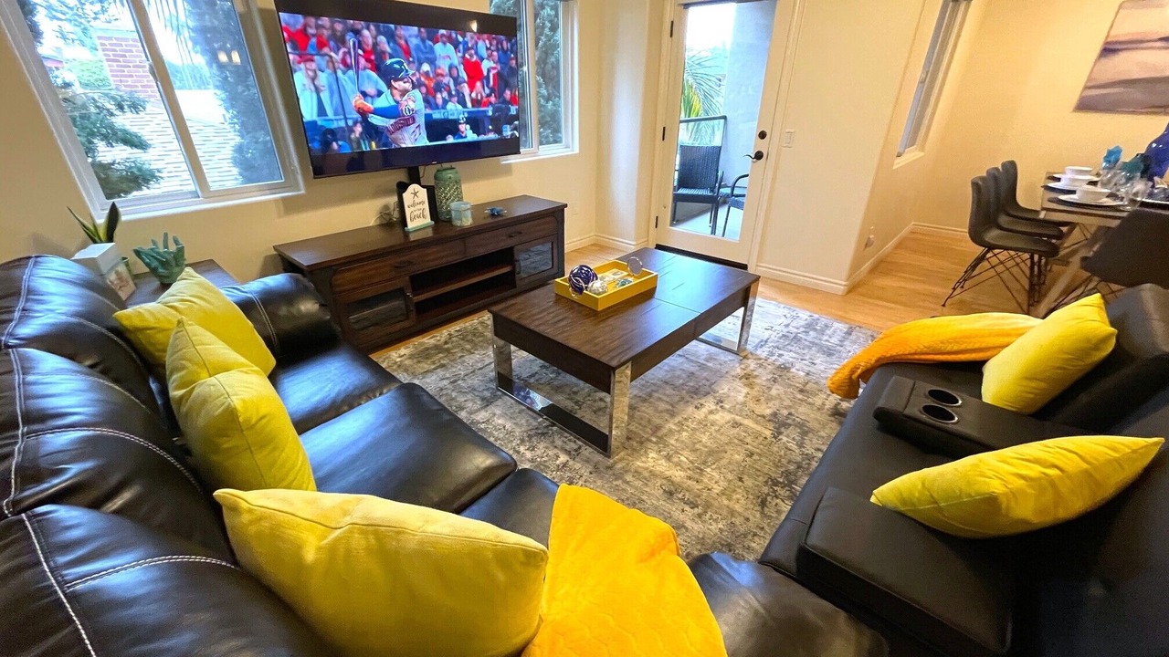 Photo of Livingroom in Crown Point