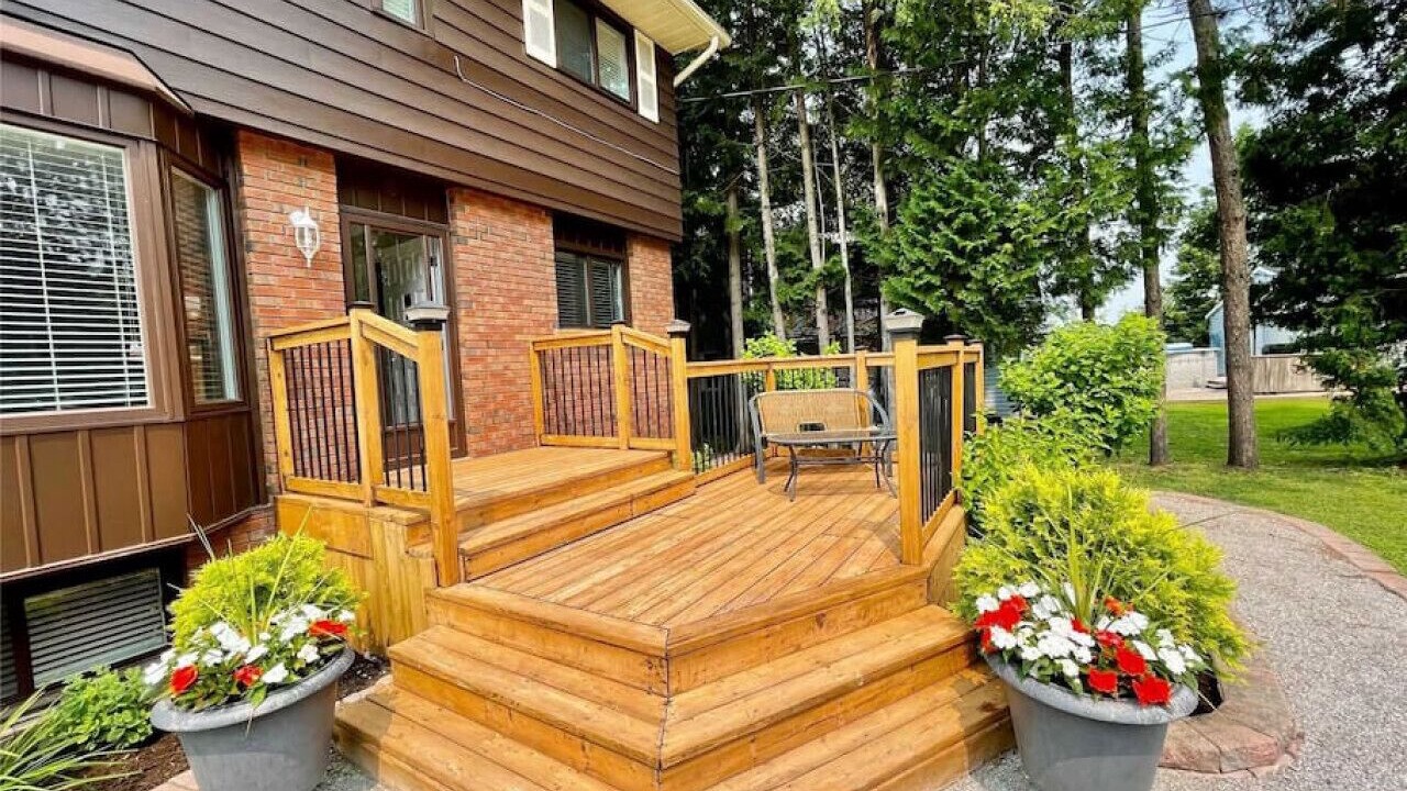 Photo of Patio Balcony in Kawartha Lakes