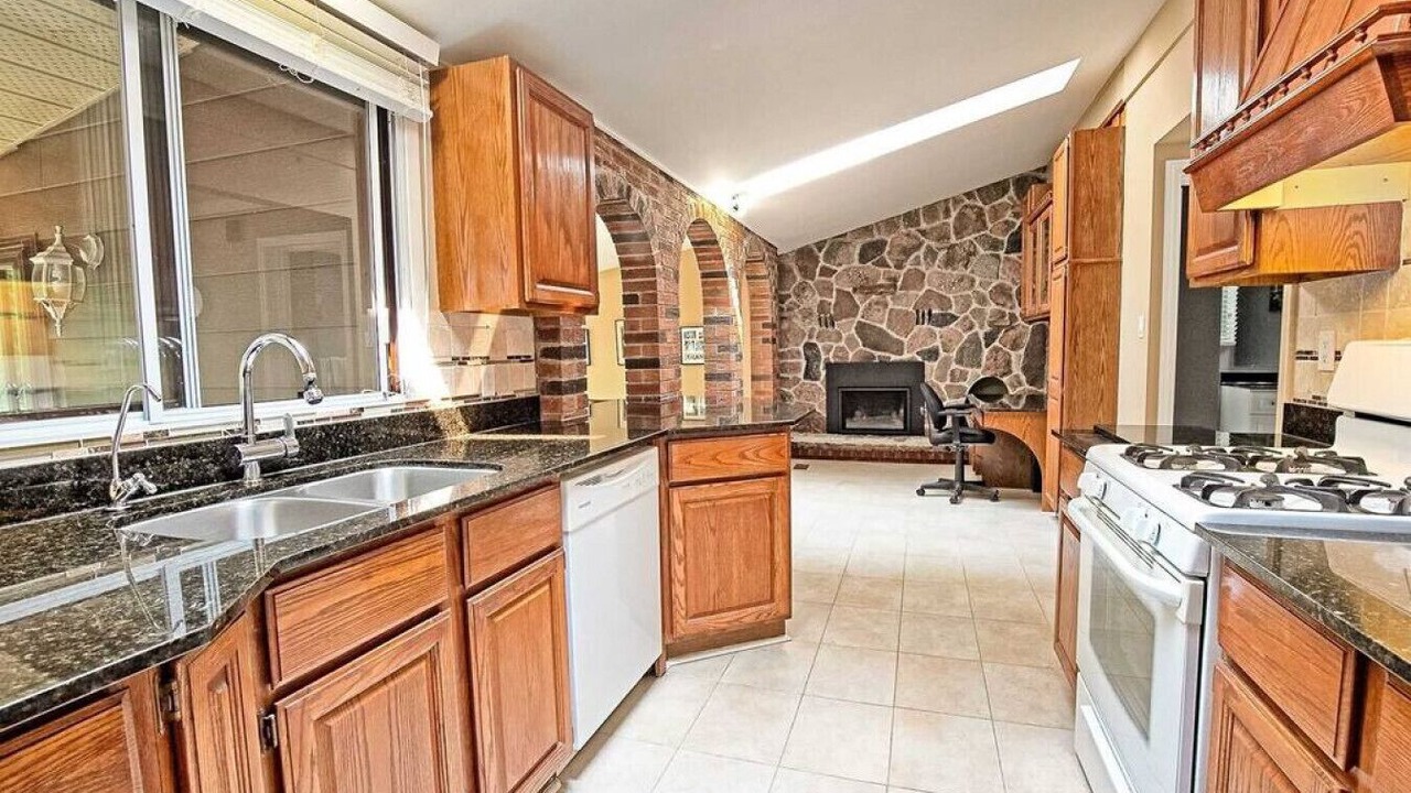 Photo of Kitchen in Kawartha Lakes