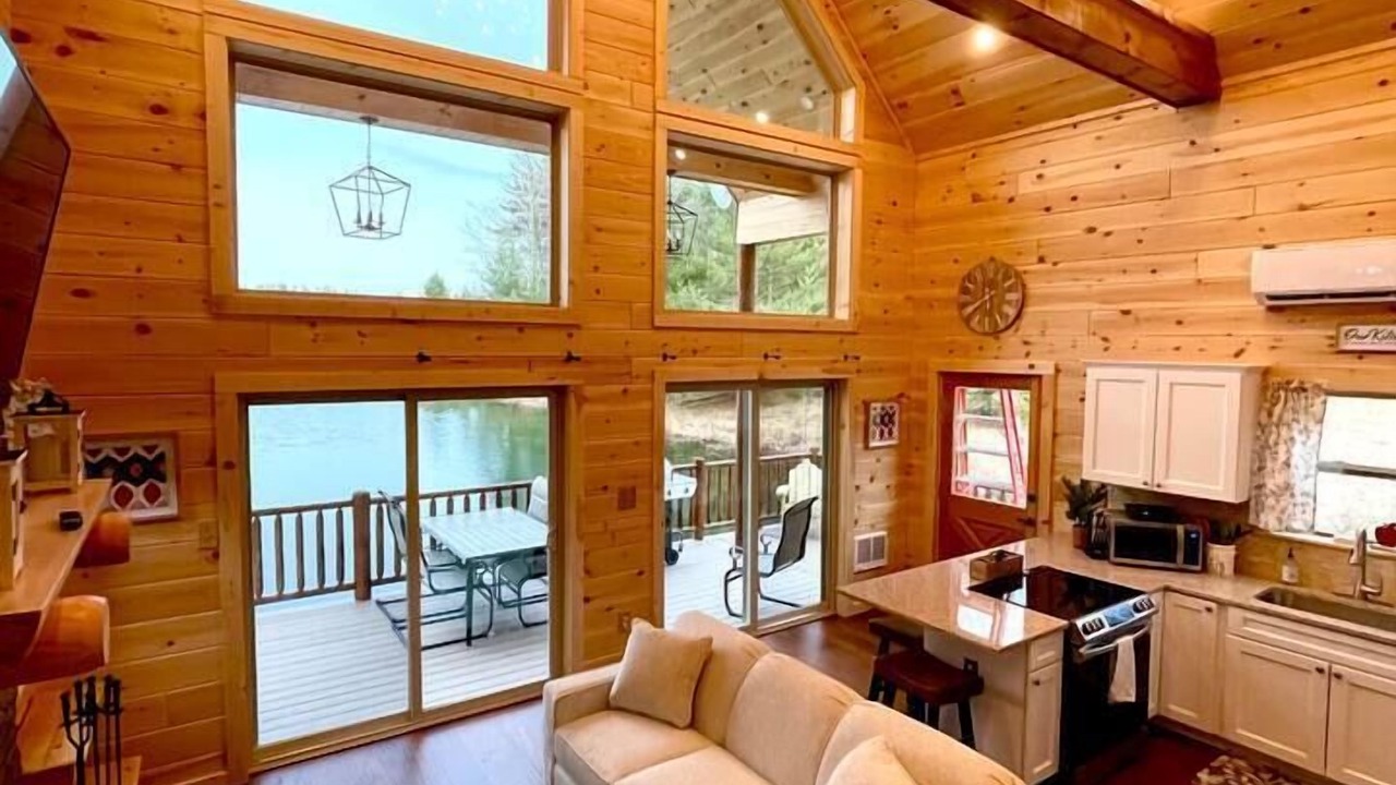 Photo of Livingroom in West Oneonta