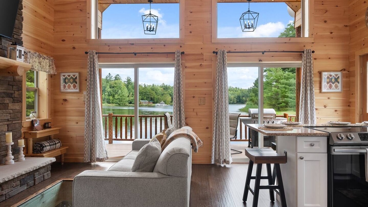 Photo of Livingroom in West Oneonta