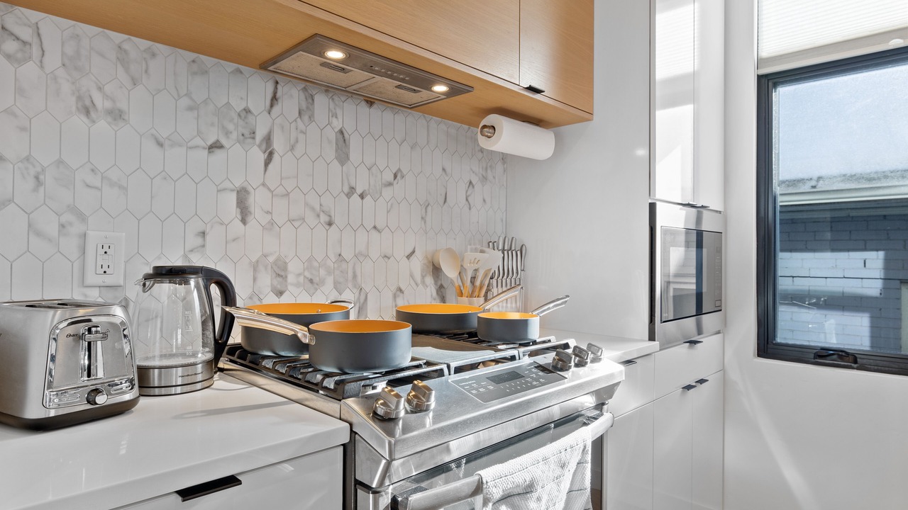 Photo of Kitchen in People's Freeway