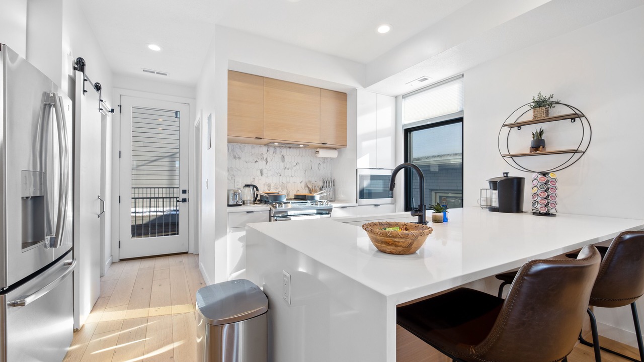 Photo of Kitchen in People's Freeway