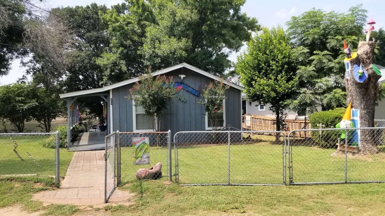 Photo of Others in Carolyn Estates