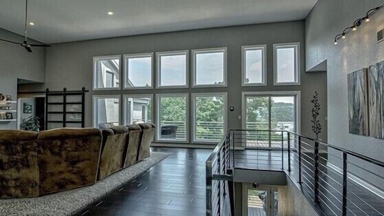 Photo of Bedroom in Camdenton