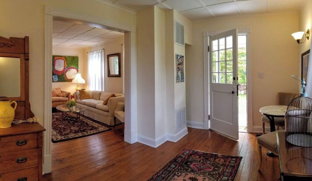 Photo of Livingroom in Goshen