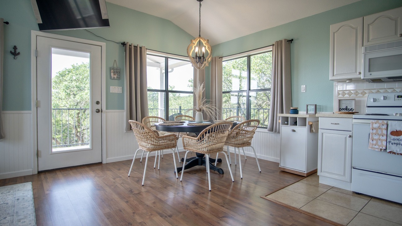 Photo of Livingroom in Bandera