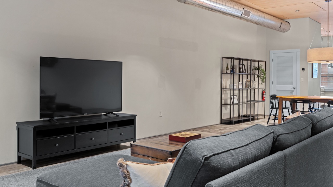 Photo of Livingroom in Town of Milo
