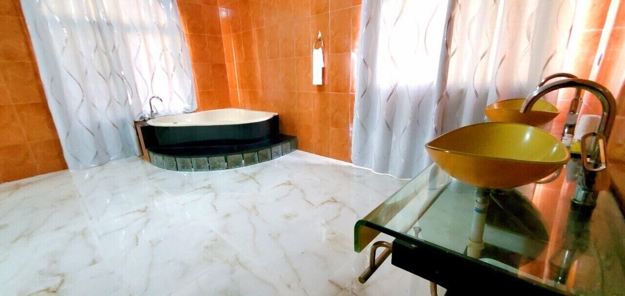 Photo of Bathroom in Costambar