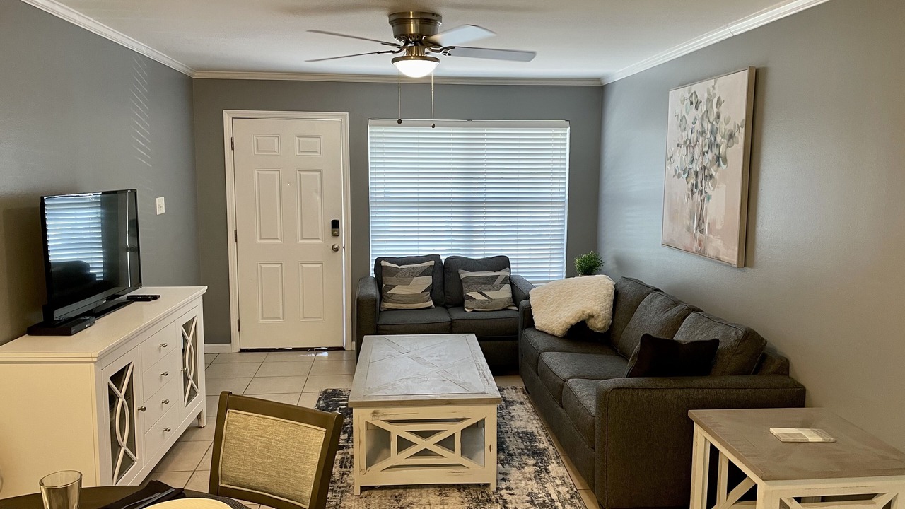 Photo of Livingroom in Gray