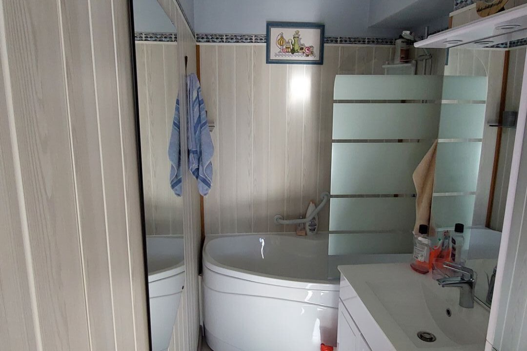 Photo of Bathroom in Molieres-Cavaillac