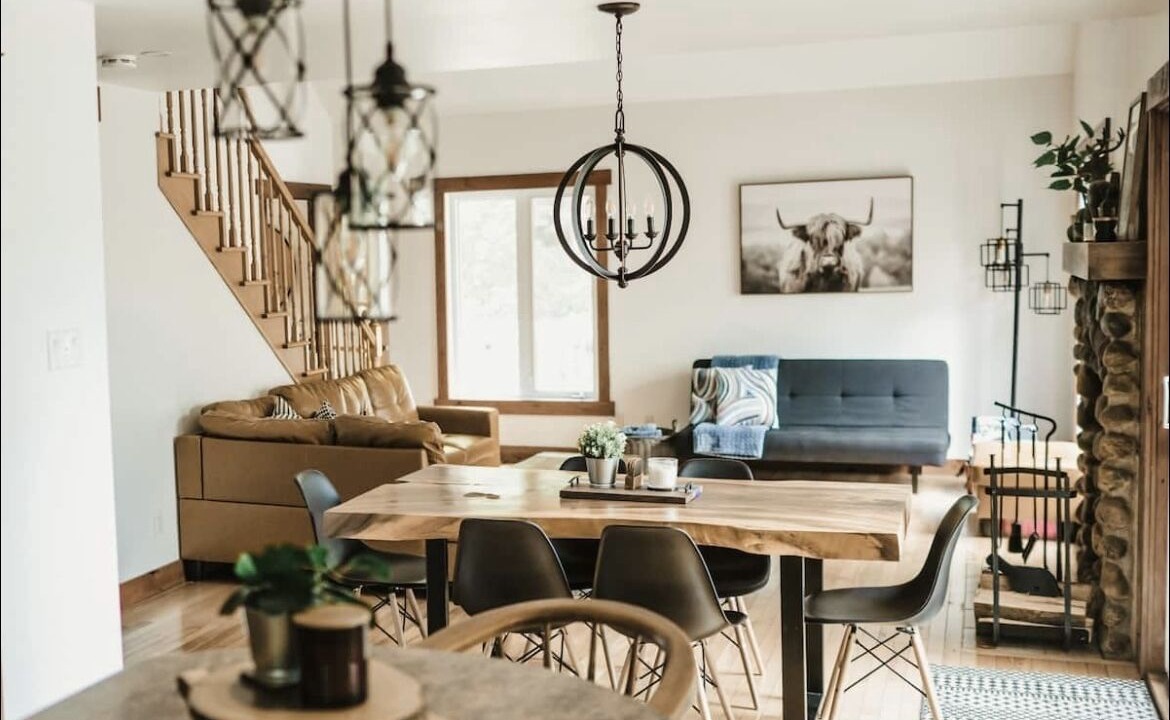 Photo of Livingroom in Val-des-Monts