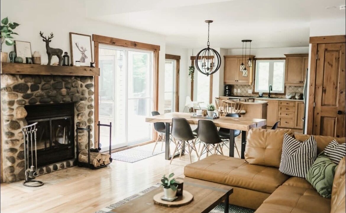 Photo of Livingroom in Val-des-Monts