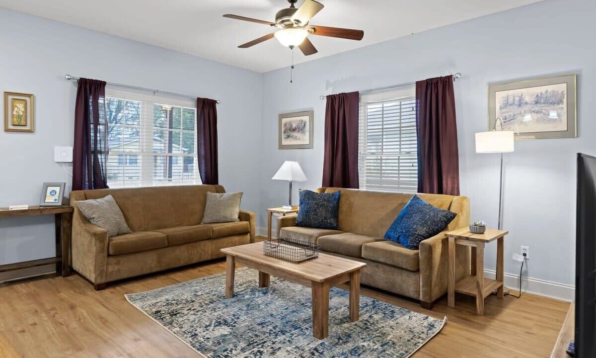 Photo of Livingroom in Chattanooga