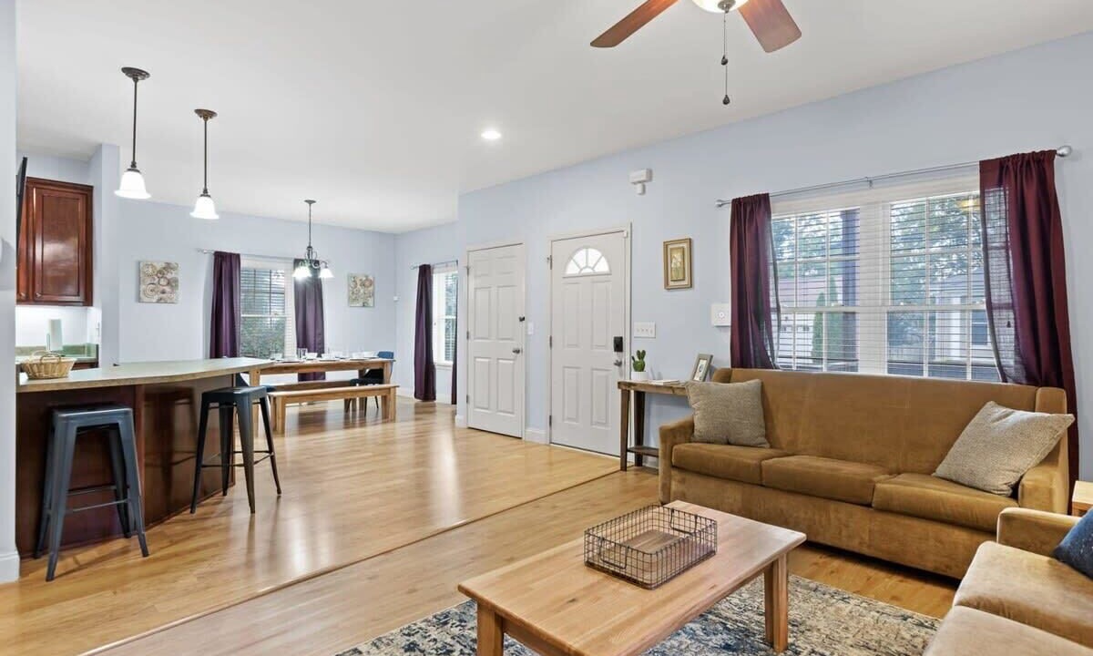 Photo of Livingroom in Chattanooga