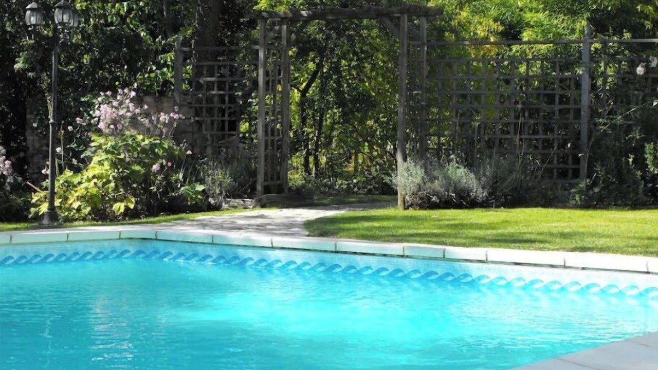 Photo of Outdoor in Leran