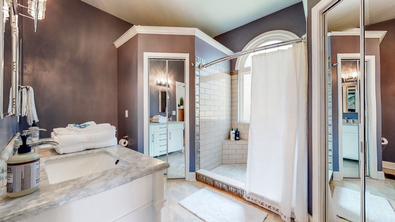 Photo of Bathroom in Smyrna
