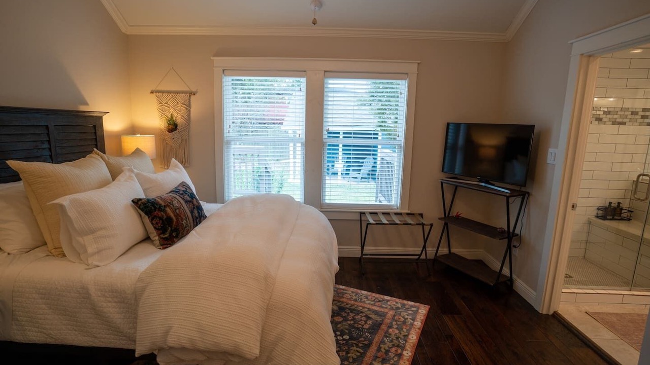 Photo of Bedroom in Greater Heights