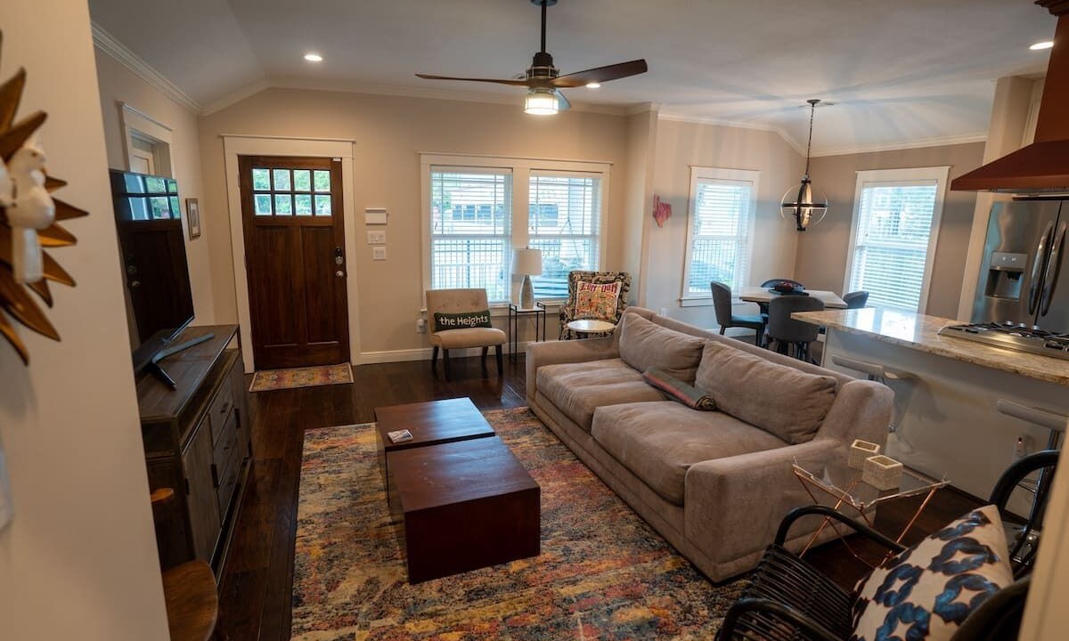 Photo of Livingroom in Greater Heights