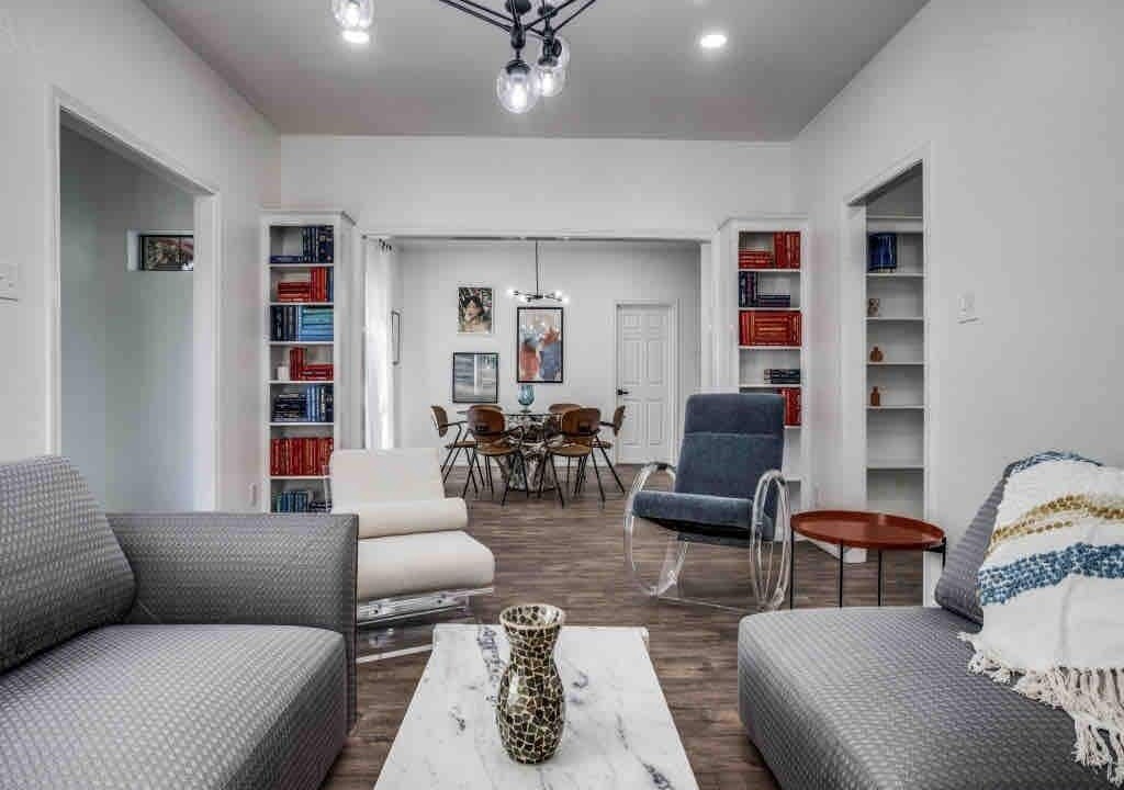 Photo of Livingroom in Far North Dallas