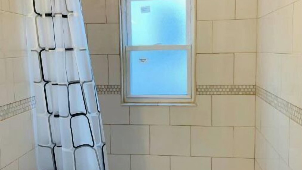 Photo of Bathroom in Overland