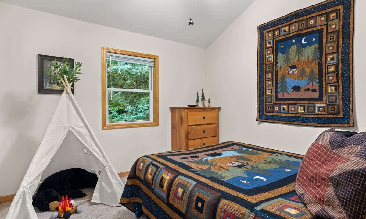 Photo of Bedroom in Waynesville