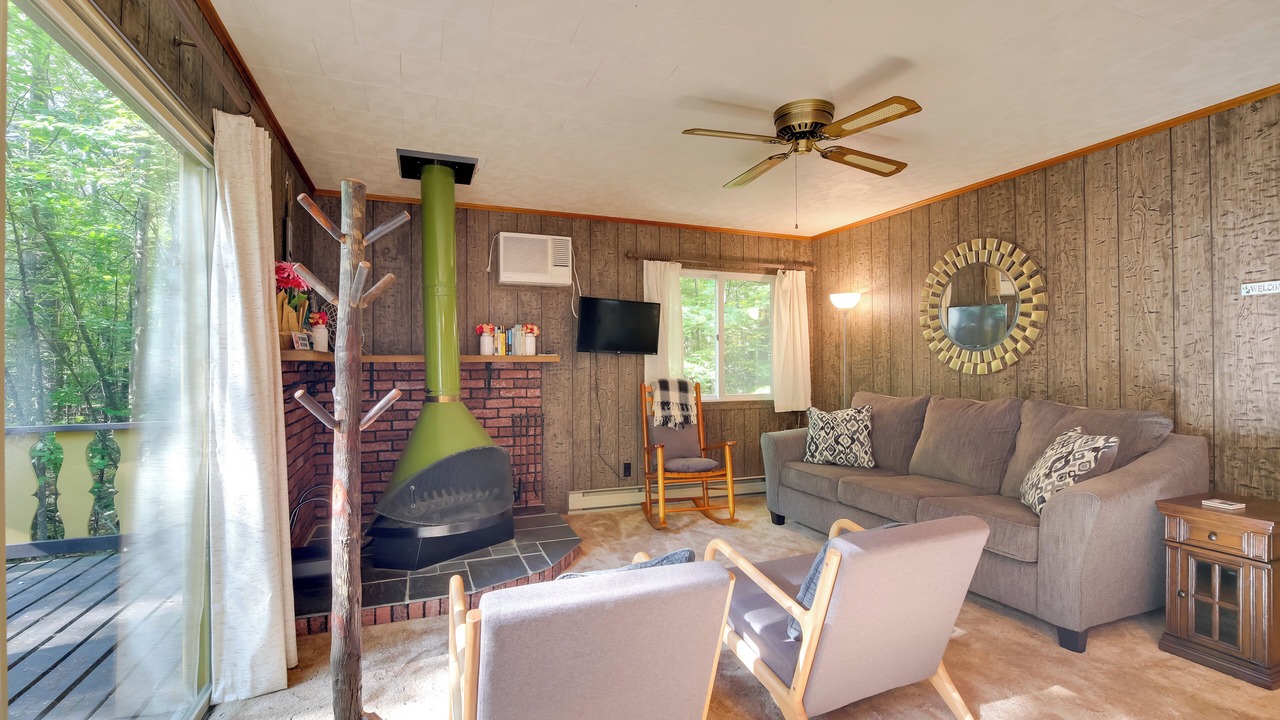 Photo of Livingroom in Jay