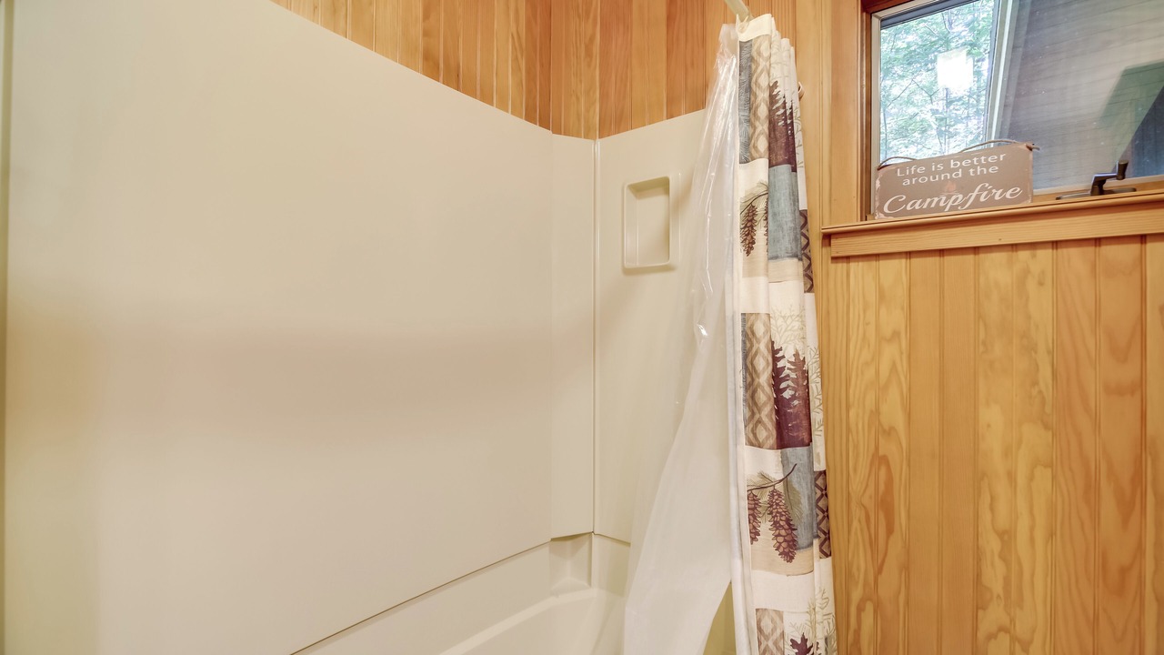 Photo of Bathroom in Jay