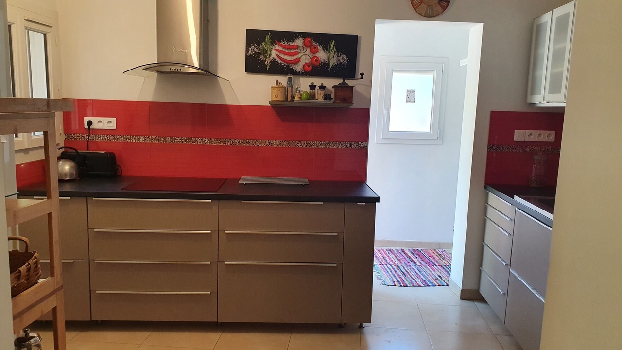 Photo of Kitchen in Saint-Laurent-des-Arbres