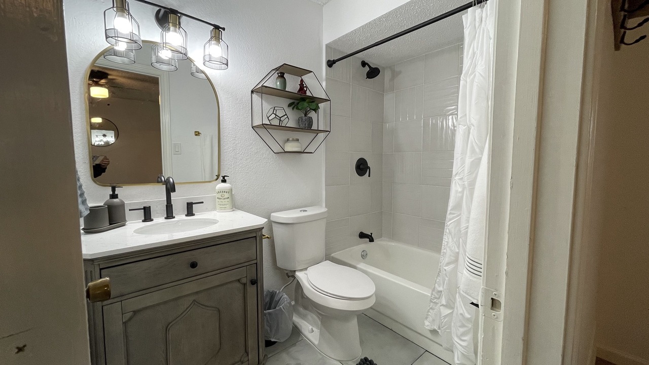 Photo of Bathroom in Carrollton