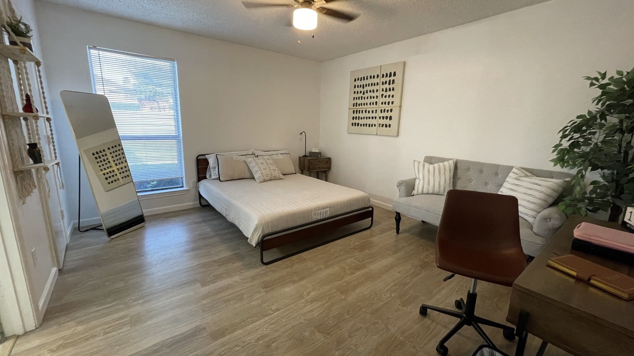 Photo of Bedroom in Carrollton
