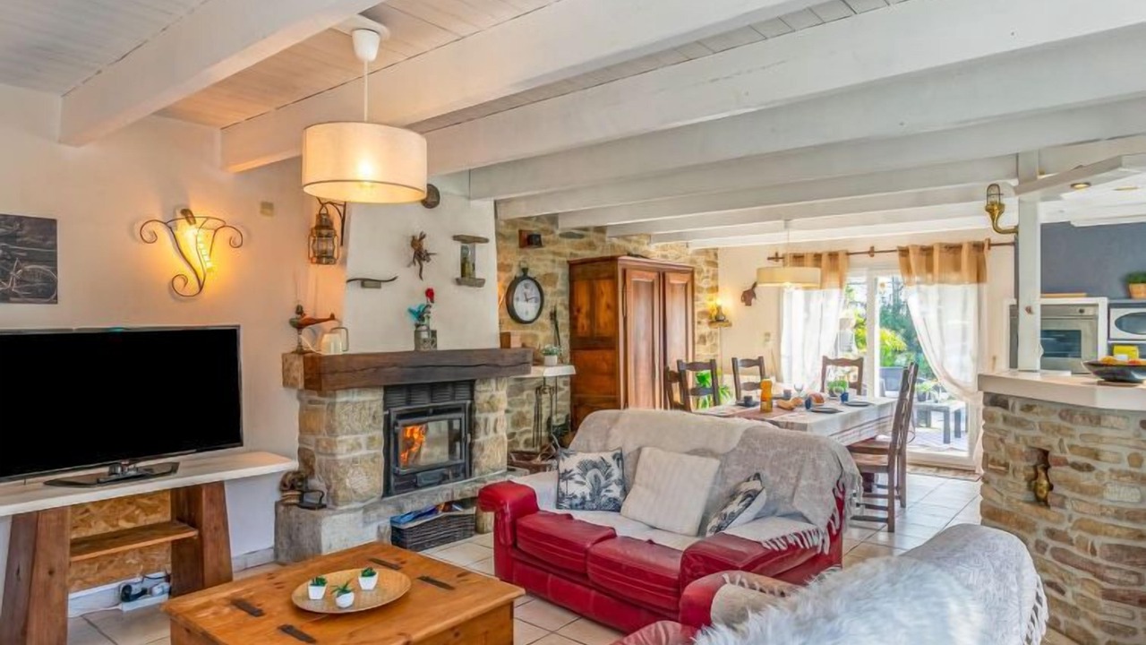 Photo of Livingroom in Saint-Fregant