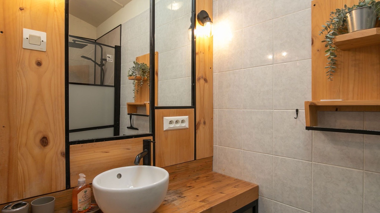 Photo of Bathroom in Saint-Fregant