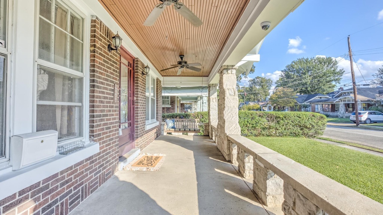 Photo of Patio Balcony in East Memphis