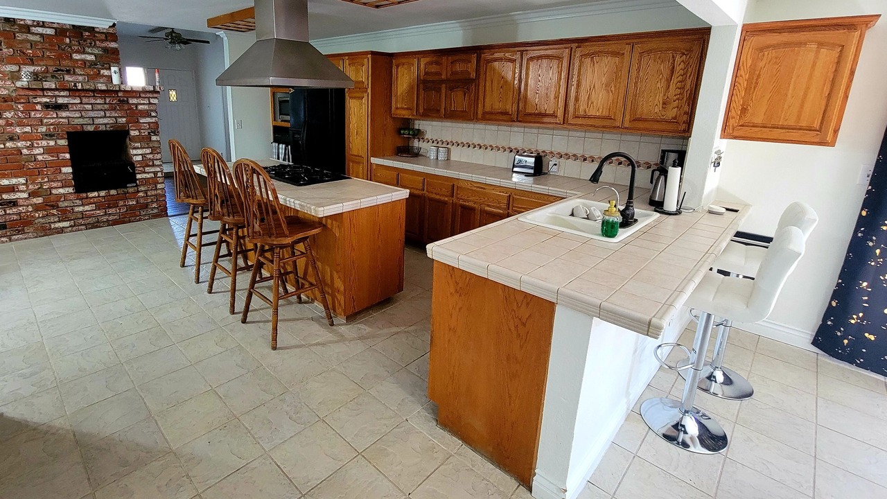 Photo of Kitchen in Newhall