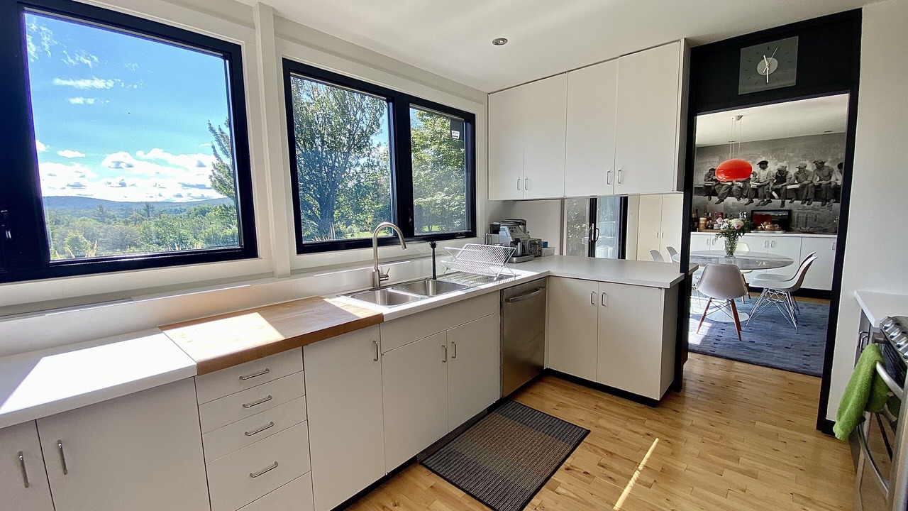 Photo of Kitchen in Lac-Brome