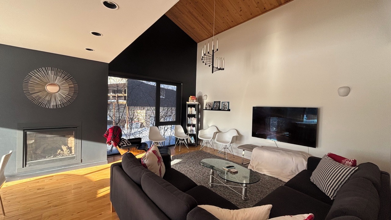 Photo of Livingroom in Lac-Brome