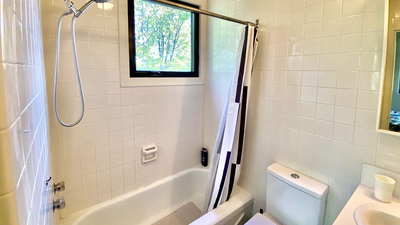 Photo of Bathroom in Lac-Brome