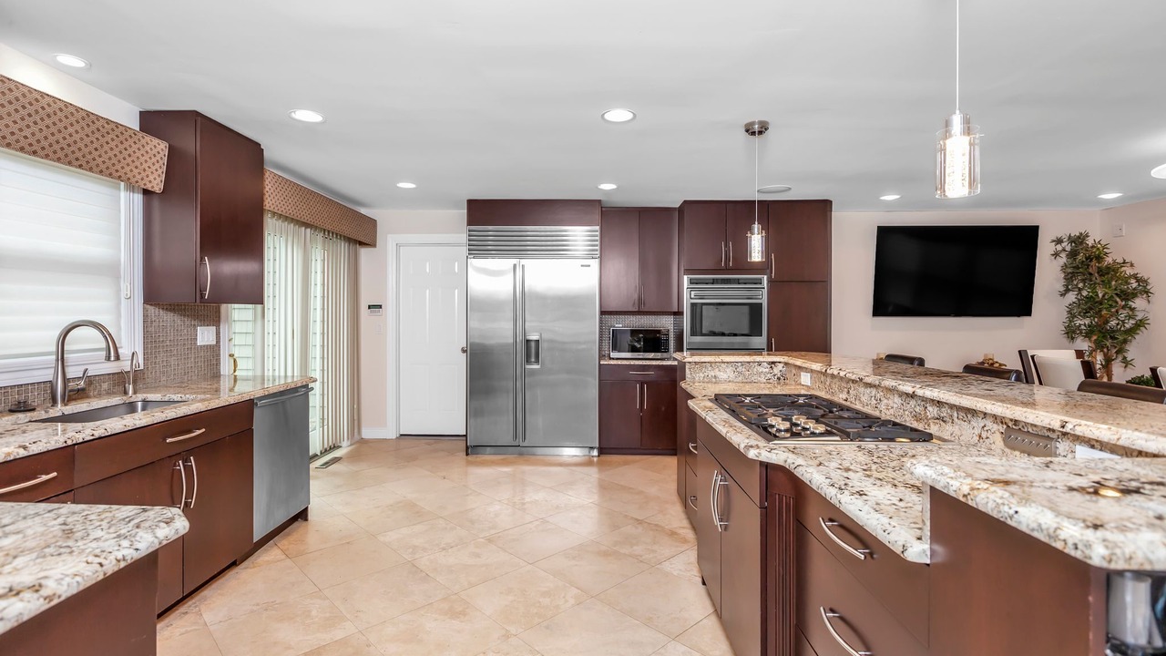Photo of Kitchen in Lido Beach