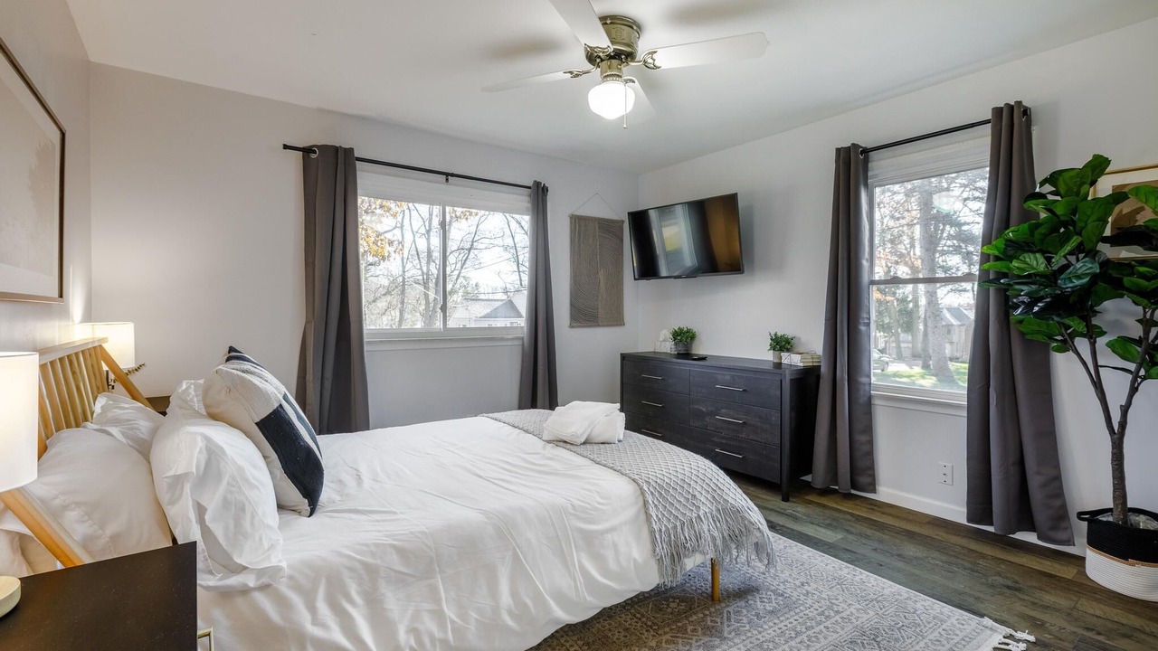 Photo of Bedroom in Commerce Township