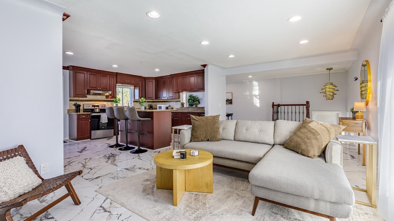 Photo of Livingroom in Commerce Township
