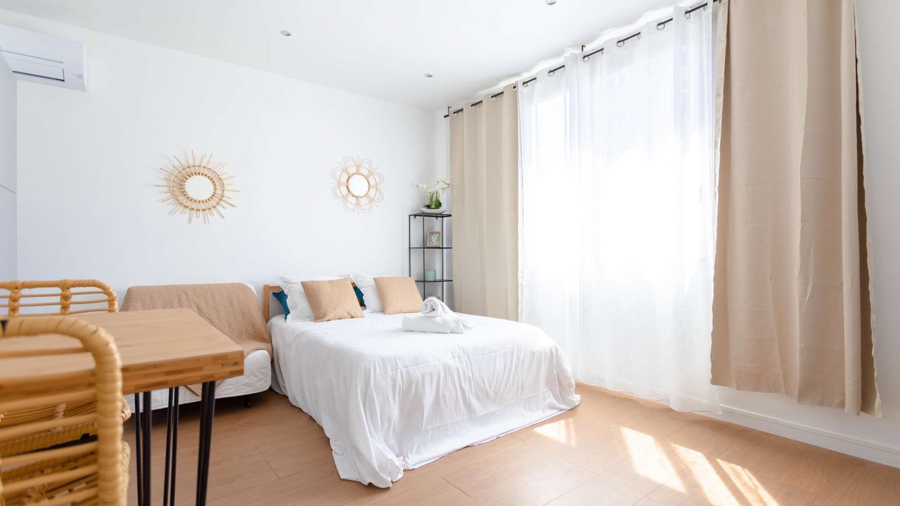 Photo of Bedroom in 4th Arrondissement