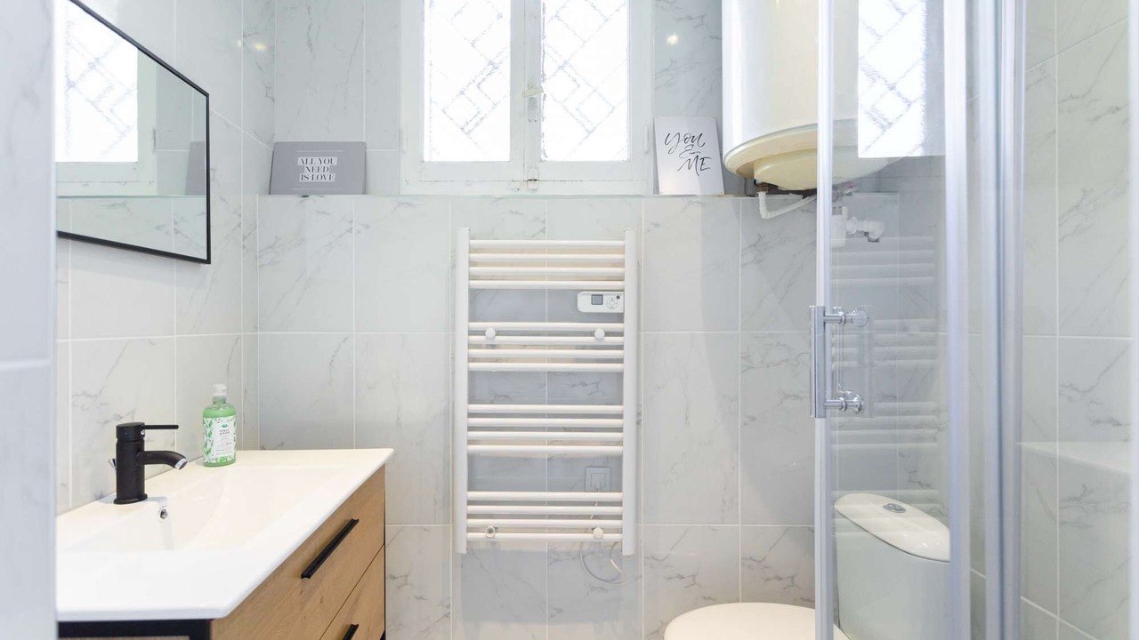 Photo of Bathroom in 4th Arrondissement