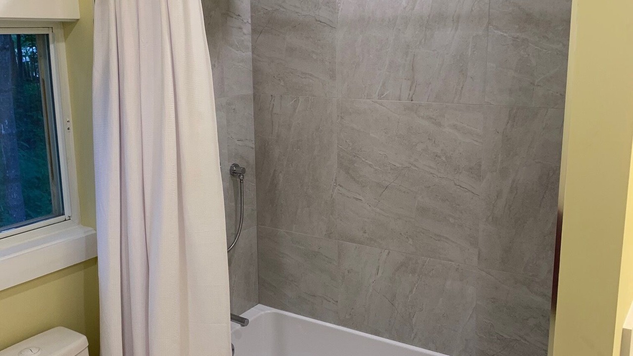 Photo of Bathroom in Gravenhurst