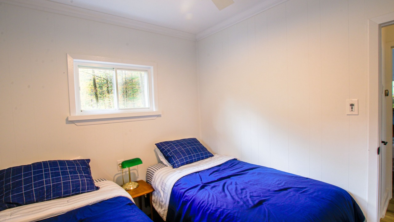 Photo of Bedroom in Gravenhurst
