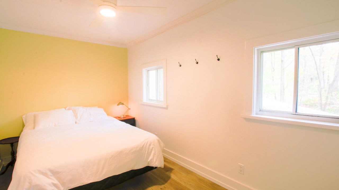 Photo of Bedroom in Gravenhurst