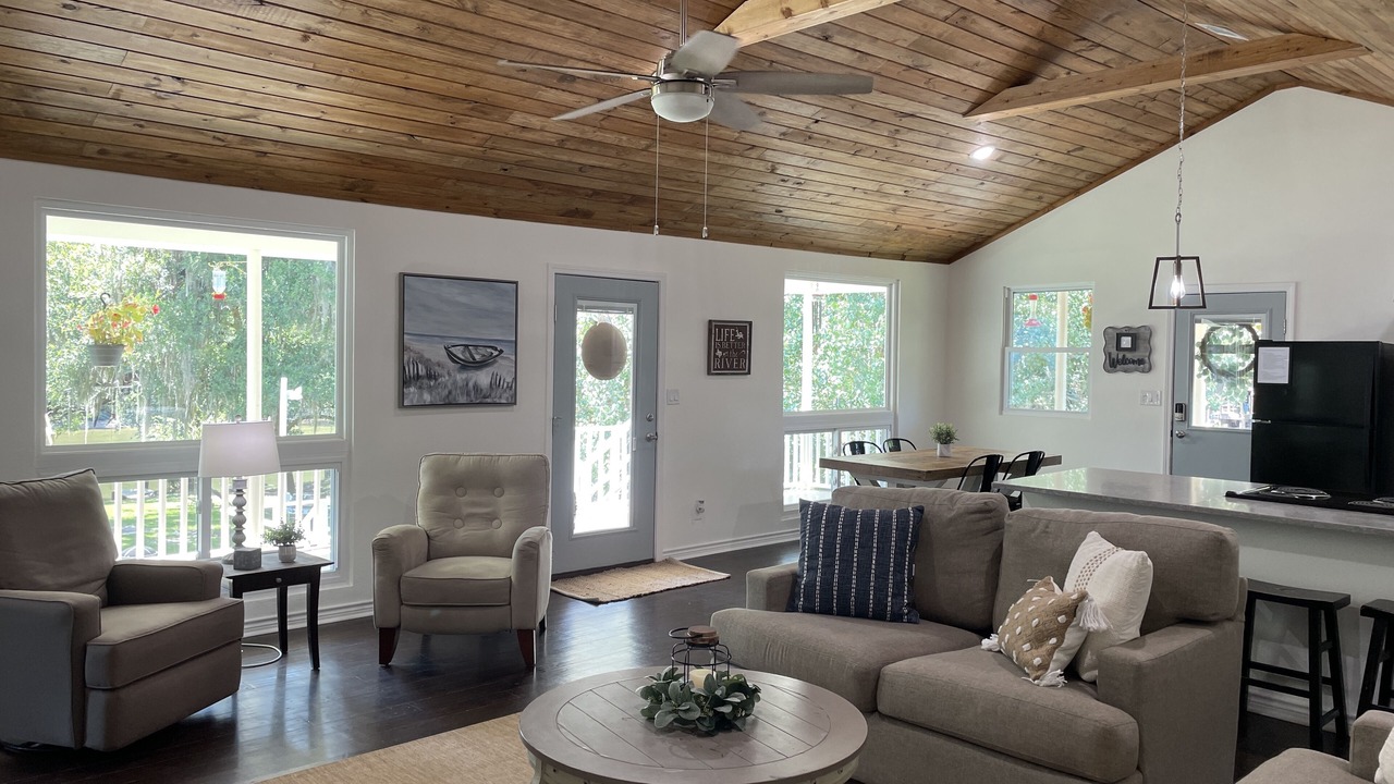 Photo of Livingroom in Brazoria