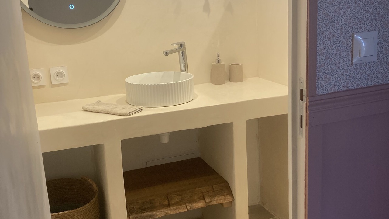 Photo of Bathroom in Longrayez