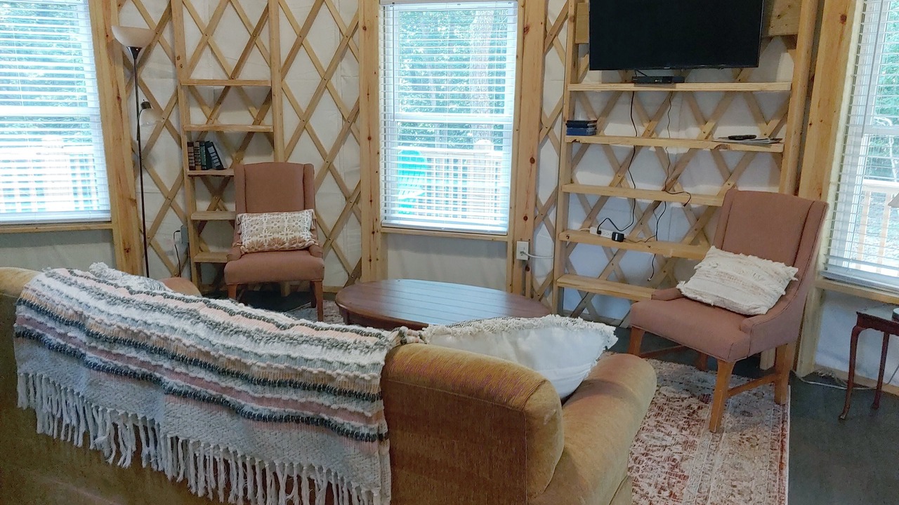 Photo of Livingroom in Glen Lyn