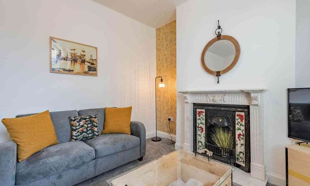 Photo of Livingroom in Gloucester